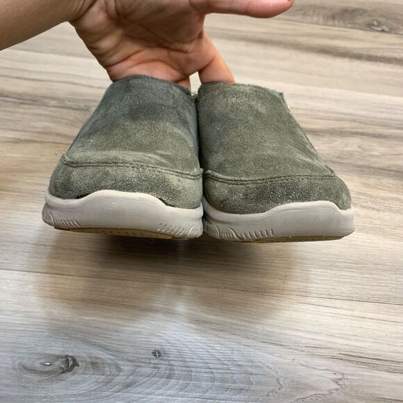 Martha Stewart x Skechers Relaxed Fit Vegan Clogs Easy Going Olive Size 7 Shoes - Picture 5 of 11